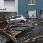 Climat : Axa France a consacré en 2023 "400 millions d'euros" aux "sinistres climatiques", soit une hausse de "30 à 40 %" par rapport à "la moyenne des dix années précédentes"
          "Ça va devenir exponentiel, ça va continuer à grossir. C'est inévitable. Il y aura malheureusement de plus en plus de catastrophes naturelles", affirme Guillaume Borie, directeur général d'Axa France.