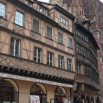 Gastronomie : à Strasbourg, la brasserie Kammerzell, une institution mythique
          En plein cœur de Strasbourg, dans le Bas-Rhin, la maison Kammerzell est une institution gastronomique de la ville. Depuis 600 ans, la brasserie régale ses clients.