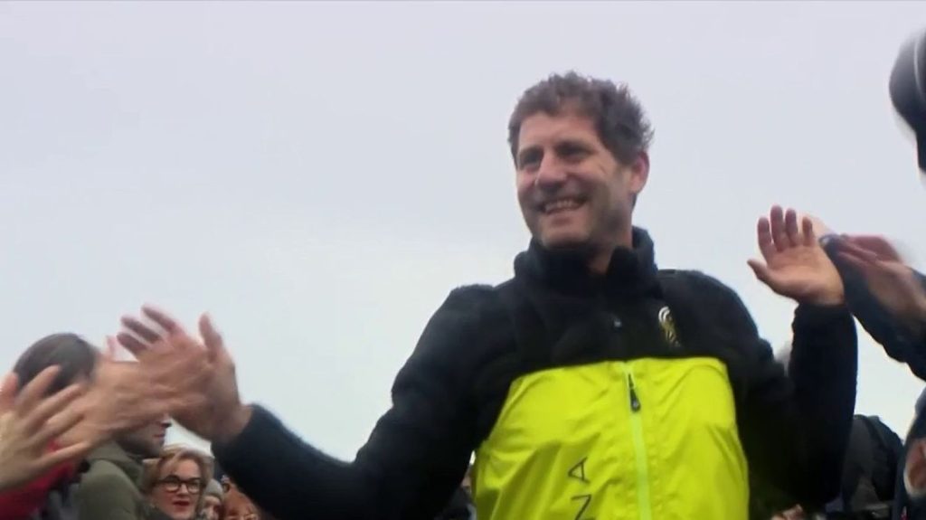 Voile : Charles Caudrelier remporte l'Arkéa Ultime Challenge après 50 jours en solitaire
          Le vainqueur de l'Arkéa Ultime Challenge est arrivé à Brest, dans le Finistère, mardi 27 février. Pendant 50 jours, il a traversé 41 000 km en trimaran.