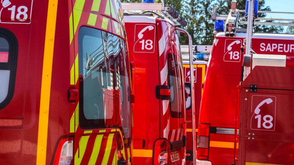 Aveyron : 900 tonnes de batteries au lithium ont pris feu dans un incendie
          Les mesures de la toxicité des fumées réalisées tout au long de la journée "ont permis d'écarter tout risque pour la population et pour les sapeurs-pompiers", selon directeur départemental d'incendie et de secours de l'Aveyron.