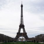 Paris : la tour Eiffel de nouveau fermée ce mardi en raison d'une grève
          Une grève reconductible a été lancée ce lundi par les deux syndicats représentatifs du personnel (la CGT et FO) qui dénoncent la gestion financière du site.