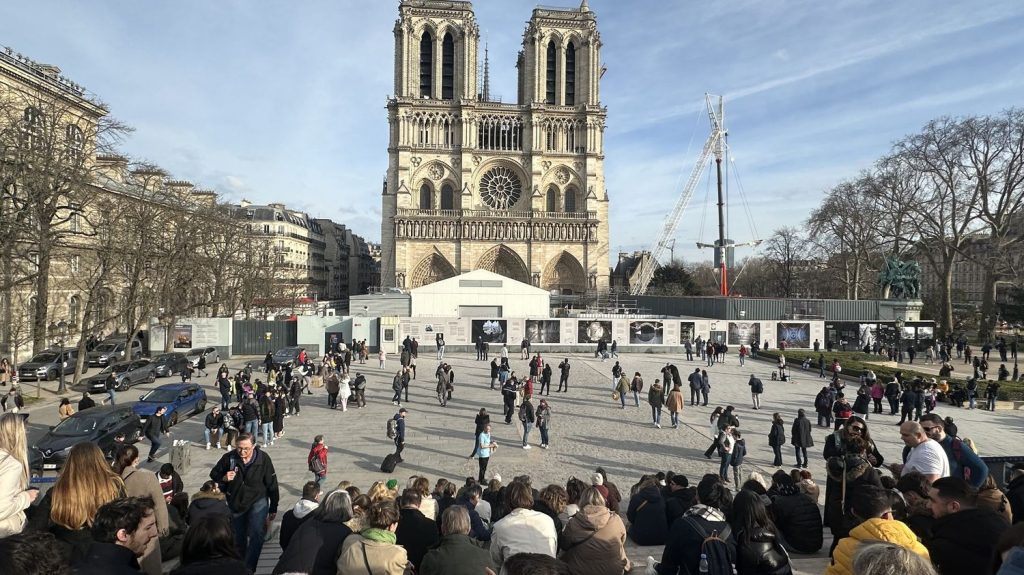 Tourisme : Jeux olympiques et paralympiques, réouverture de la cathédrale Notre-Dame de Paris... l'année 2024 promet d’être exceptionnelle
          La France va selon toutes vraisemblances conforter, cette année, sa place de première destination touristique mondiale.