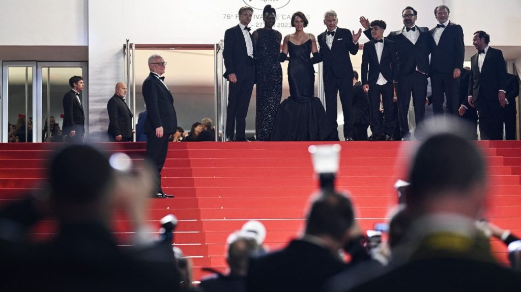 Le nouveau "Mad Max" en avant-première, Greta Gerwig présidente du jury... Ce que l'on sait déjà de la 77e édition du Festival de Cannes
          La réalisatrice de "Barbie" présidera le jury du festival, qui se déroule du 14 au 25 mai. L'actrice française Camille Cottin présentera les cérémonies d'ouverture et de clôture.