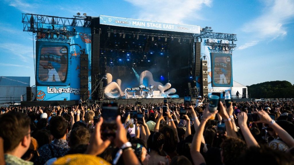Le festival Lollapalooza Paris annonce l'annulation de son édition 2024
          Les organisateurs ne mentionnent pas explicitement les Jeux olympiques, mais soulignent qu'il est "impossible" pour l'événement musical d'être organisé "dans les meilleures conditions d'accueil".