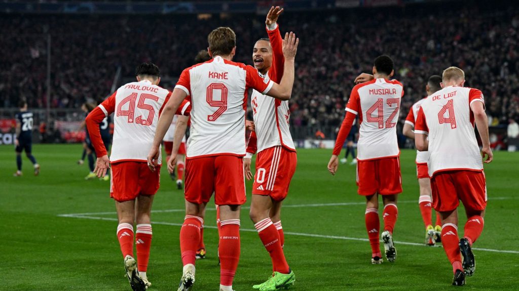 Ligue des champions : le Bayern Munich domine largement la Lazio et se qualifie pour les quarts de finale
          Après sa défaite à Rome lors du match aller, le club bavarois s'est remis la tête à l'endroit en s'imposant sans trembler à l'Allianz Arena (3-0) et rallie les quarts de finale.