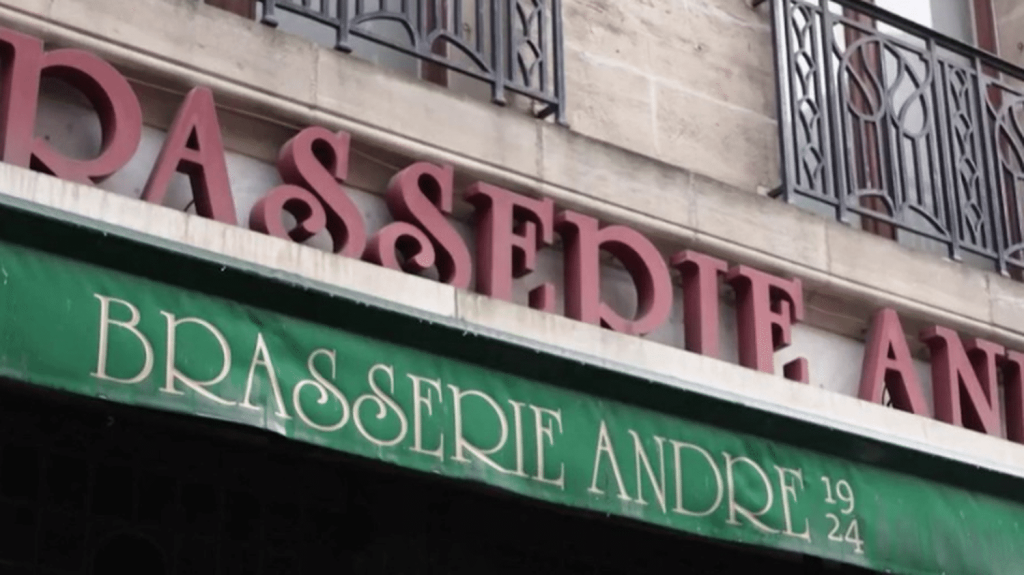 Gastronomie : la "Brasserie André", une institution lilloise qui fête ses 100 ans
          Fondée il y a 100 ans rue de Béthune à Lille, dans le Nord, la "Brasserie André" est une institution de la ville. On y sert notamment le welsh, un plat typique de la région. Depuis 1924, rien n'y a vraiment changé.