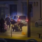 Seine-Saint-Denis : ce que montre la vidéo de la collision d’un scooter avec une voiture de la police
          France Télévisions s’est procuré les images de l’accident qui s’est produit à Aubervilliers, mercredi 13 mars. Un jeune homme a trouvé la mort après avoir été percuté par un véhicule de police.