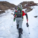 "C'est de plus en plus dramatique" : en Savoie, la course de ski alpinisme Pierra Menta confrontée aux conséquences du changement climatique
          Durant quatre jours à partir de mercredi, des athlètes vont s'affronter au cœur du massif du Beaufortain, en Savoie. Et cette année encore, les organisateurs ont dû s'adapter face au manque de neige.