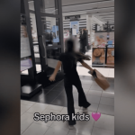 Vrai ou faux



  

  
  

      

  

  
    Pourquoi la tendance des "Sephora Kids" est-elle dangereuse chez les enfants ?
          Sur les réseaux sociaux, de plus en plus de jeunes enfants reproduisent en vidéos les gestes des influenceuses beauté adultes. Pourquoi cette pratique est-elle dangereuse ?
