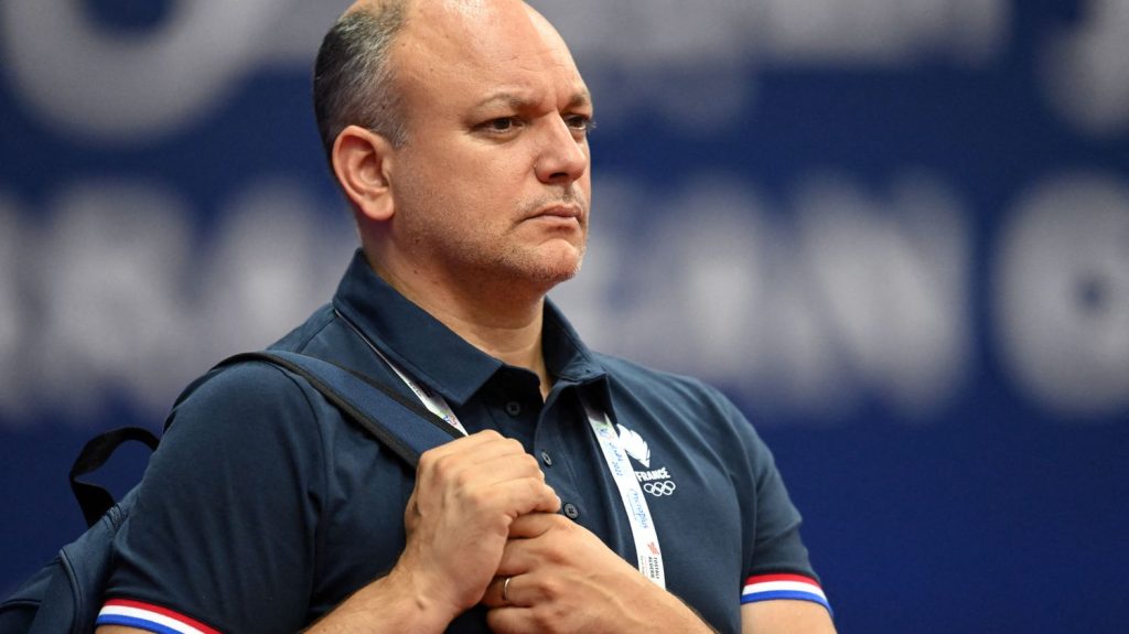 Paris 2024 : Hugues Obry a présenté sa démission de son poste de manager général de l'équipe de France d'épée masculine
          L'épée masculine n'a plus de manager général à la suite de la démission d'Hugues Obry, à cinq mois des Jeux olympiques de Paris.