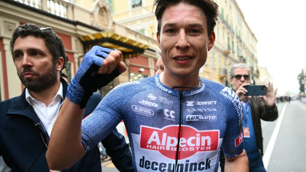 Milan-San Remo 2024 : Jasper Philipsen décroche au sprint son premier Monument
          Le premier Monument de la saison, Milan-San Remo, est revenu samedi à Jasper Philipsen, vainqueur pour la première fois en Italie. Michael Matthews et Tadej Pogacar complètent le podium.