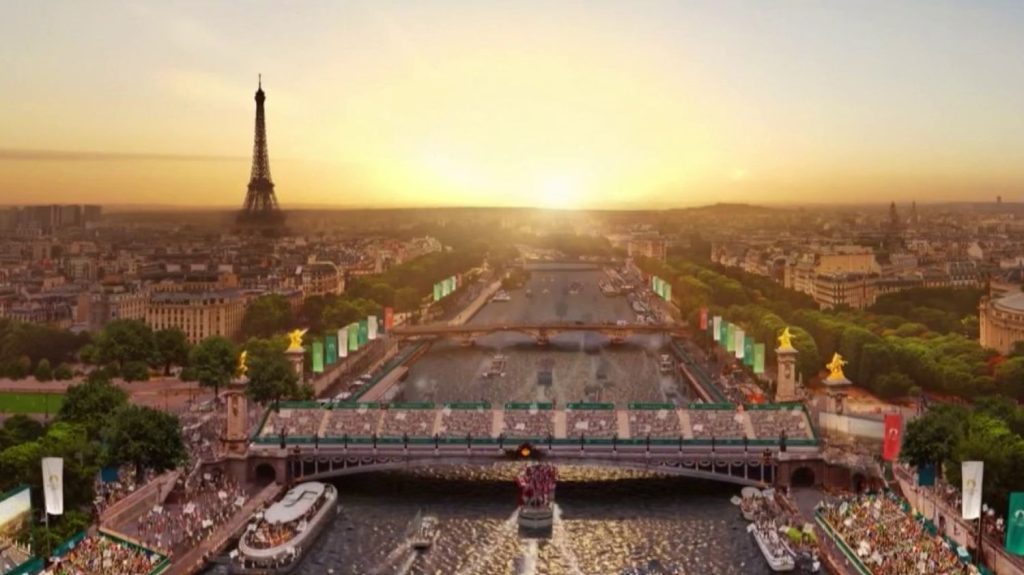 Paris 2024 : 326 000 spectateurs assisteront à la cérémonie d'ouverture
          Le 26 juillet, 326 000 personnes assisteront au défilé sur la Seine. La surveillance de la cérémonie d'ouverture des Jeux olympiques de Paris 2024 sera drastique sur terre, sur l'eau et dans les airs.