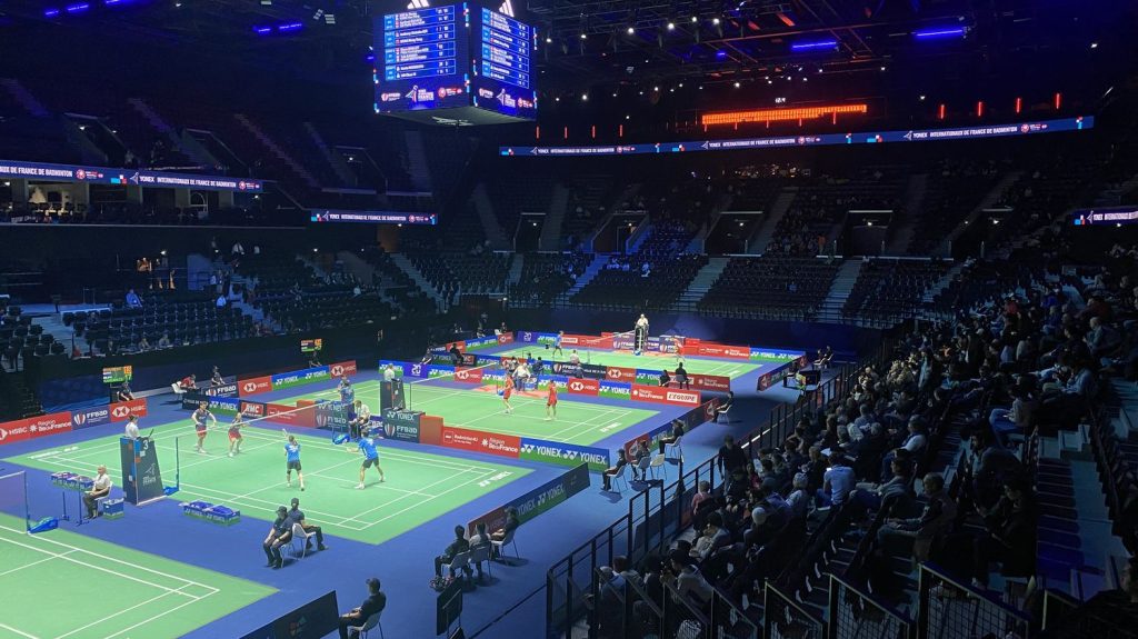 Reportage



  

  
  

      

  

  
    Paris 2024 : premiers tests en configuration olympique pour le badminton, à la nouvelle Arena
          Habitués au stade Pierre-de-Coubertin, les amateurs de badminton ont pu, cette semaine, découvrir la configuration olympique de l'Arena de la Porte de la Chapelle de Paris, pour l'Open de France de badminton.