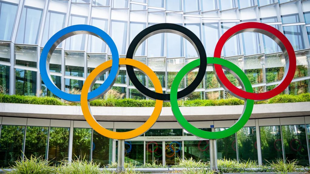 Paris 2024 : les organisateurs des JO appellent à "ne pas surréagir" après le vol de documents
          Tony Estanguet, le président du comité d'organisation des Jeux olympiques de Paris 2024, assure ce mardi à France Inter que les informations sensibles liées à l'événement sont bien protégées.