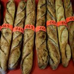 Le prix de la meilleure baguette de Paris remis à une boulangerie du 11e arrondissement
          Xavier Netry, de la boulangerie Utopie, située rue Jean-Pierre Timbaud, aura l'honneur de fournir l'Elysée pour l'année à venir et empoche 4 000 euros.