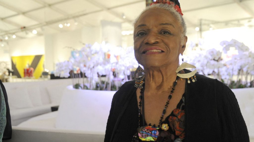 L'artiste américaine inspirée du mouvement des droits civiques Faith Ringgold est morte à 93 ans
          Elle s'est battue pour une meilleure représentation des personnes noires et des femmes dans l'art : l'artiste américaine Faith Ringgold, qui a exploré toute sa vie la question raciale aux États-Unis, est décédée samedi, à 93 ans, ont annoncé les médias américains.