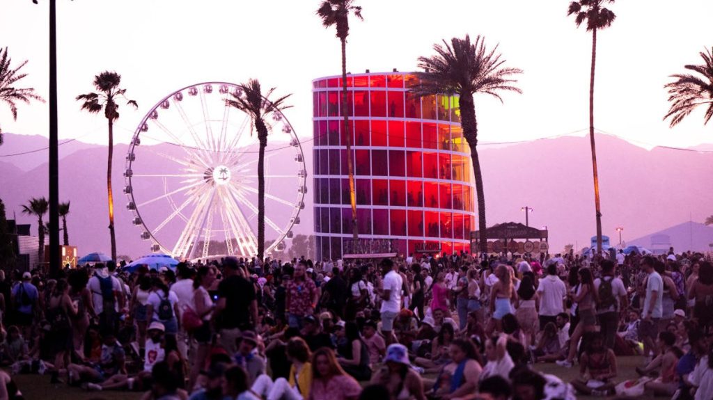Expliquez-nous le festival américain Coachella
          C'est un rendez-vous très couru. Chaque année, ce festival de musique américain est organisé dans la vallée de Coachella, en plein désert californien. L'édition 2024 se déroule sur deux week-ends, du 12 au 14 et du 19 au 21 avril.