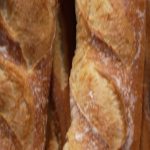 Gastronomie : les secrets de la meilleure baguette de Paris
          Un boulanger du XIème arrondissement de Paris a remporté le prix de la meilleure baguette de la capitale. Pendant un an, il sera chargé d'approvisionner le palais de l'Élysée en pain.