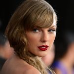 Taylor Swift dévoile enfin "The Tortured Poets Department", son onzième opus et, surprise, c'est un double album
          La star avait annoncé sa sortie en février lors de la cérémonie de remise des Grammy Awards, les prestigieuses récompenses américaines de la musique où elle a remporté, pour la quatrième fois, le trophée du meilleur album de l'année.