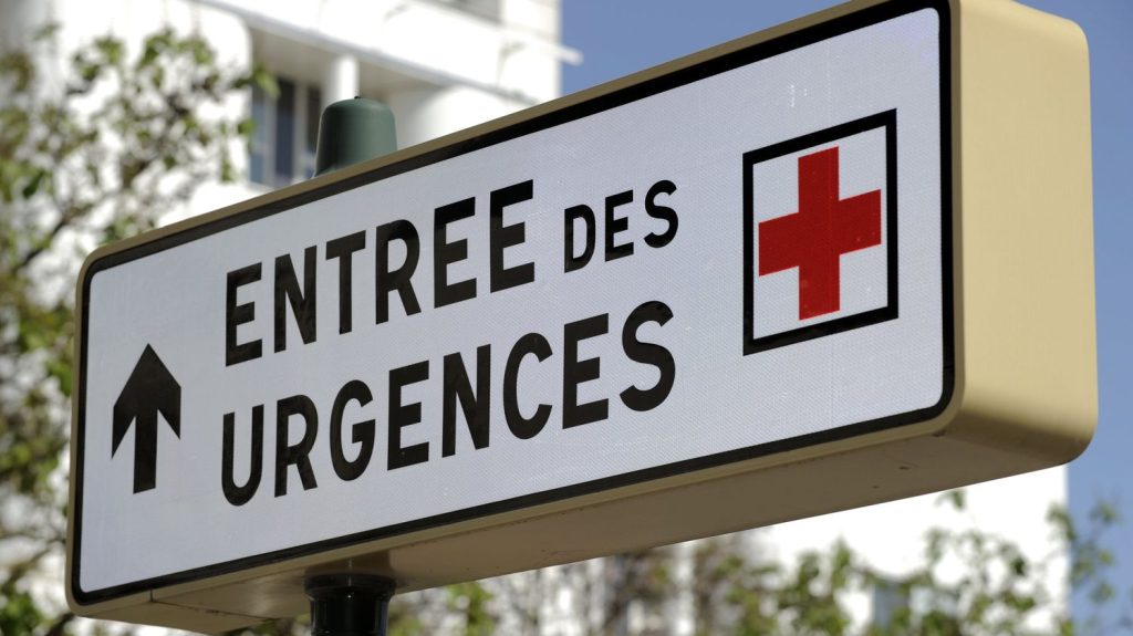 Urgences saturées à Strasbourg : le syndicat FO a déposé plainte contre X pour "non-assistance à personne en danger"
          Le syndicat dénonce "un refus de prise de responsabilité" alors que deux décès se sont produits en 2022.