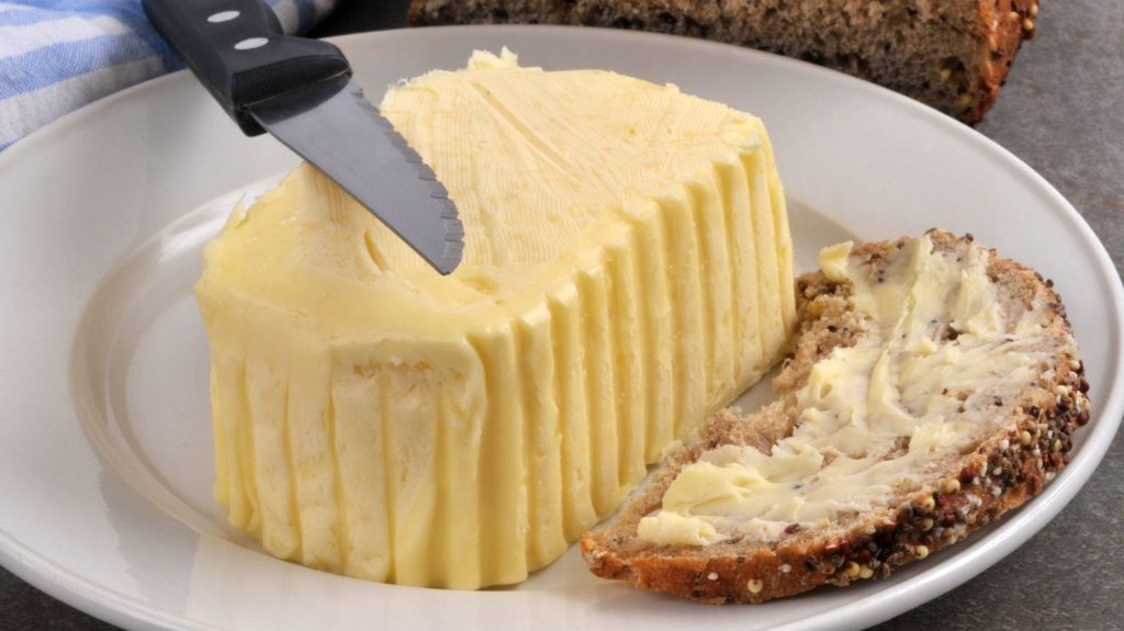 Chaque Français mange 8 kilos de beurre par an, un produit toujours à la mode en cuisine
          Les Français adorent le beurre, et sont les premiers consommateurs au monde. Mais comment savoir quel beurre choisir ?