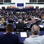Colère des agriculteurs : le Parlement européen adopte une révision de la PAC, qui assouplit les règles environnementales
          Face aux mobilisations dans plusieurs pays, la Commission européenne avait proposé, mi-mars, de revoir une partie des critères environnementaux de la politique agricole commune révisée en 2023.