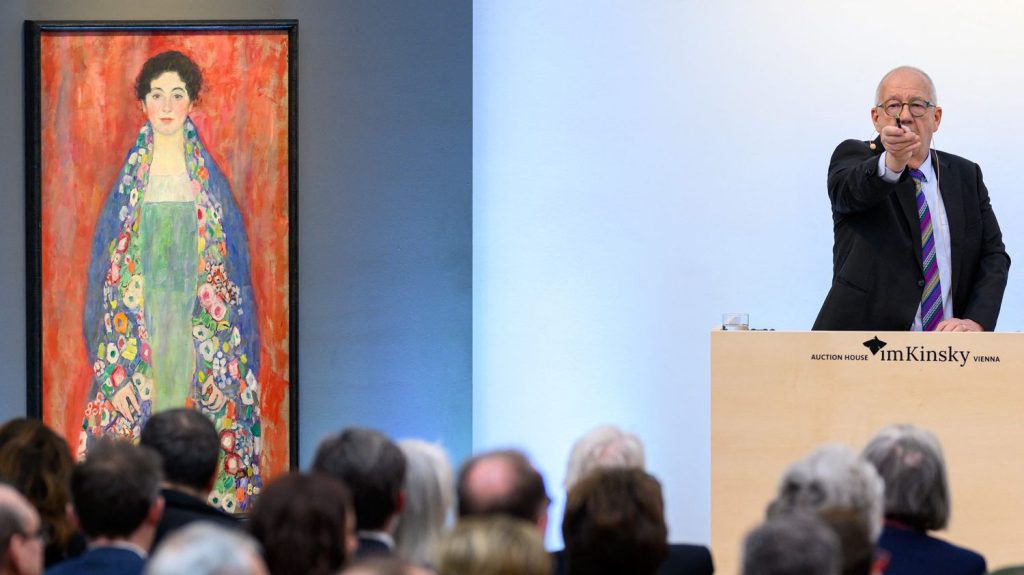 Un tableau de Klimt longtemps disparu a été vendu 30 millions d'euros aux enchères, très loin des estimations
          Ce devait être la vente du siècle en Autriche. Mais des zones d'ombre concernant la provenance de cette toile ont refroidi d'éventuels acheteurs.