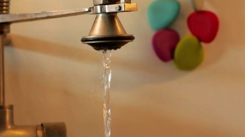 Toulouse : la ville met en place une tarification de l'eau
          La ville de Toulouse va mettre en place une tarification de l'eau à partir du 1er juin et jusqu'au 31 octobre. Son prix va augmenter de 42%.