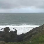 Bretagne : avis de tempête sur le Finistère, placé en vigilance orange
          La tempête Pierrick arrive sur les côtes bretonnes, lundi 8 avril, avec de fortes rafales de vent. Des pointes à 130 km/h sont déjà prévues.