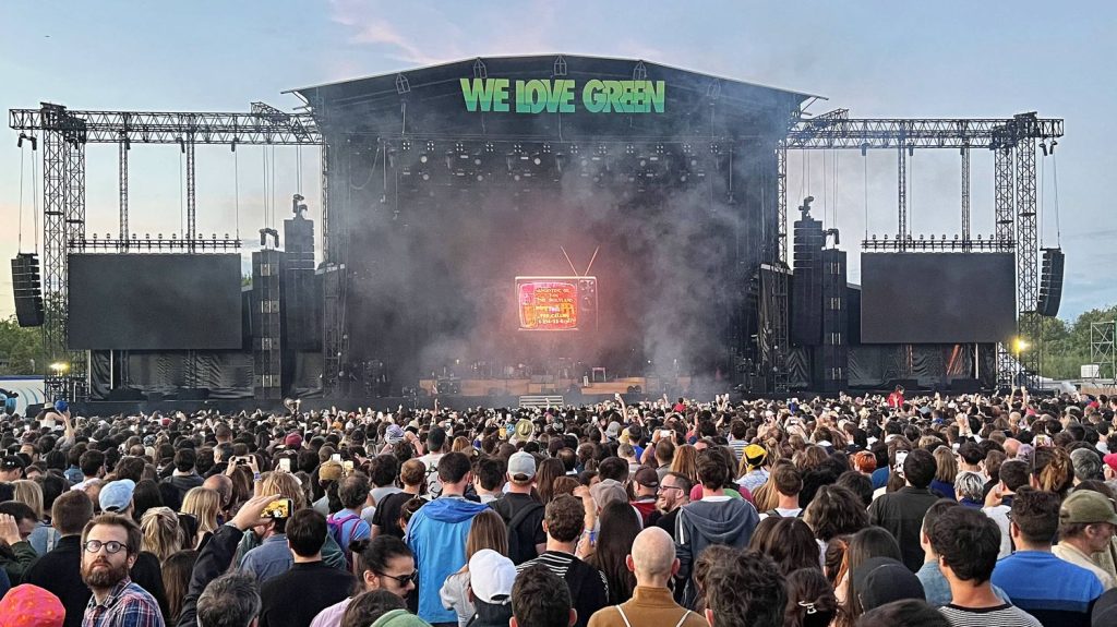 We Love Green 2024 : Yamê, Meryl, Chilly Gonzales, Eloi... le festival annonce sa programmation complète
          Le festival We Love Green, qui aura lieu du 31 mai au 2 juin à Paris, a annoncé mardi sa programmation. Électronique sud-coréenne, rock australien, afrobeat nigérian, rap belge... l'événement prévoit un line-up international.