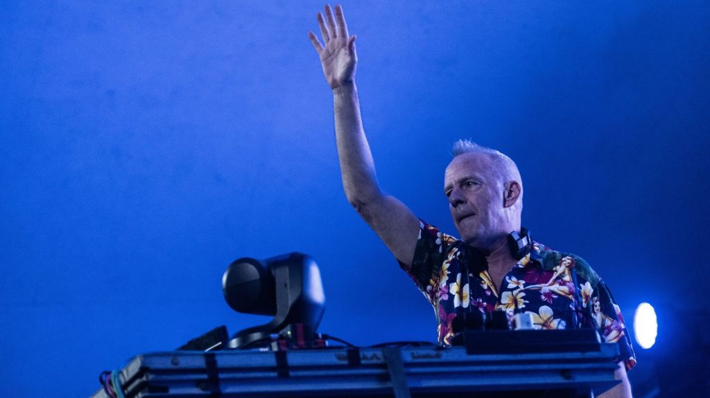 Fatboy Slim, légende de la musique électronique, fait danser les Nuits sonores à Lyon
          L’artiste anglais, 60 ans, s'est produit devant plus de 6 000 personnes vendredi lors du festival de musique électronique lyonnais.