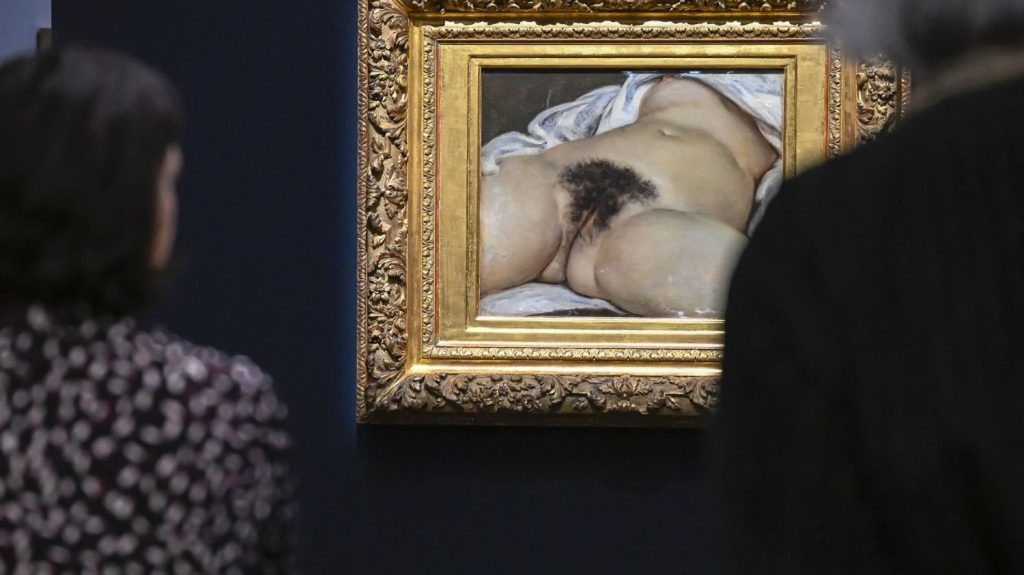 Le tableau "L'Origine du monde" tagué à Metz : deux femmes mises en examen
          Elles sont accusées d'avoir tagué cinq œuvres du Centre Pompidou-Metz, dont celle de Gustave Courbet, protégée par une vitre.