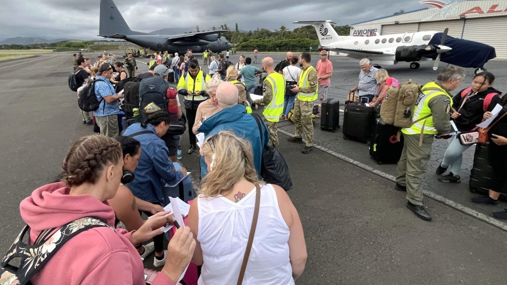 Nouvelle-Calédonie : plus de 530 étrangers et touristes français ont été rapatriés
          L'aéroport international de Nouméa-La Tontouta reste fermé aux vols commerciaux au moins jusqu'au mardi 28 mai.