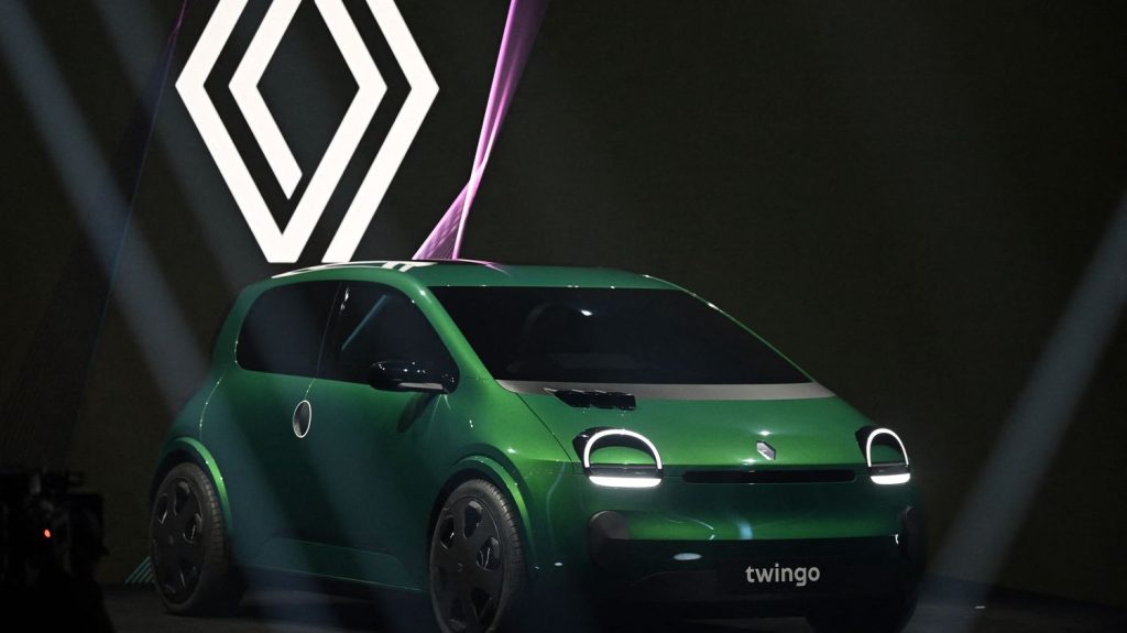Twingo électrique : le projet de Renault avec Volkswagen a du plomb dans l’aile
          Le projet de voiture électrique d’entrée de gamme entre Renault et Volkswagen ne verra probablement pas le jour. Les discussions sont dans l’impasse, le constructeur français s'adresse à d’autres partenaires potentiels.