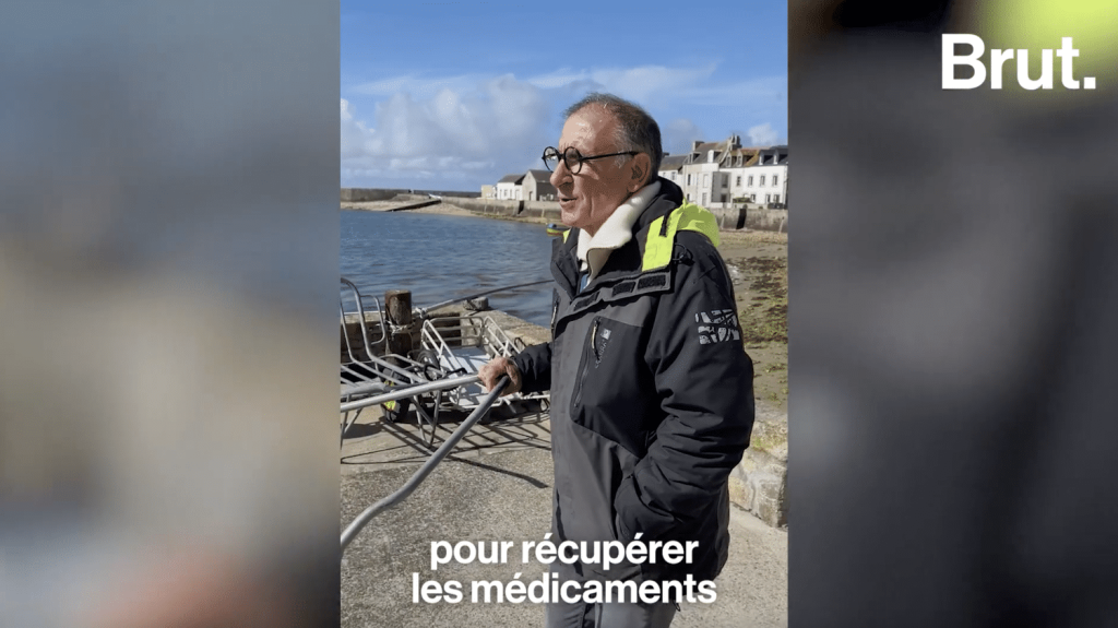 Vidéo



  

  
  

      

  

  
    Avec Bernard, le seul médecin d’une île bretonne de 200 habitants
          Bernard Pino est le seul médecin de l’île de Sein, qui compte 200 habitants et qui se situe au large de la Bretagne. Brut l’a suivi le temps d’une journée.