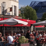 Paris 2024 : les commerçants de la capitale inquiets
          Bon nombre de restaurateurs parisiens s’inquiètent à mesure qu’approchent les Jeux olympiques. Ceux qui se trouvent à proximité des sites vont devoir démonter leur terrasse, sans parler des QR codes, indispensables aux clients pour venir jusque chez eux.