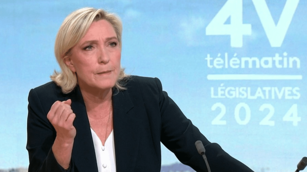 Nouvelle-Calédonie : "Il faut retrouver le chemin d'un dialogue", estime Marine Le Pen
          Marine Le Pen était l'invitée des "4 Vérités" sur France 2, mercredi 26 juin.