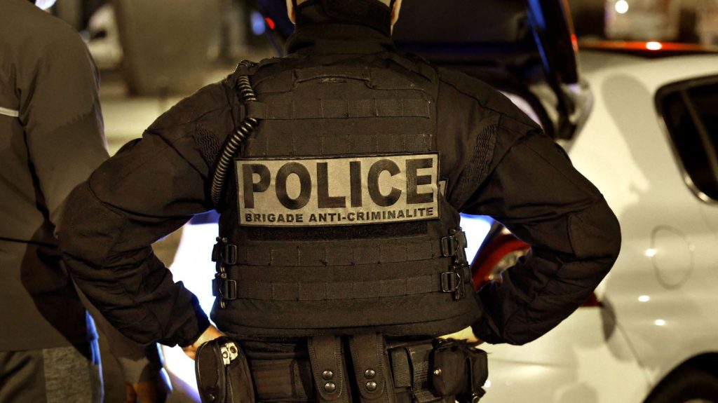Homicide de Châteauroux : des renforts policiers déployés dans la ville
          Deux brigades anti-criminalité sont notamment mobilisées.